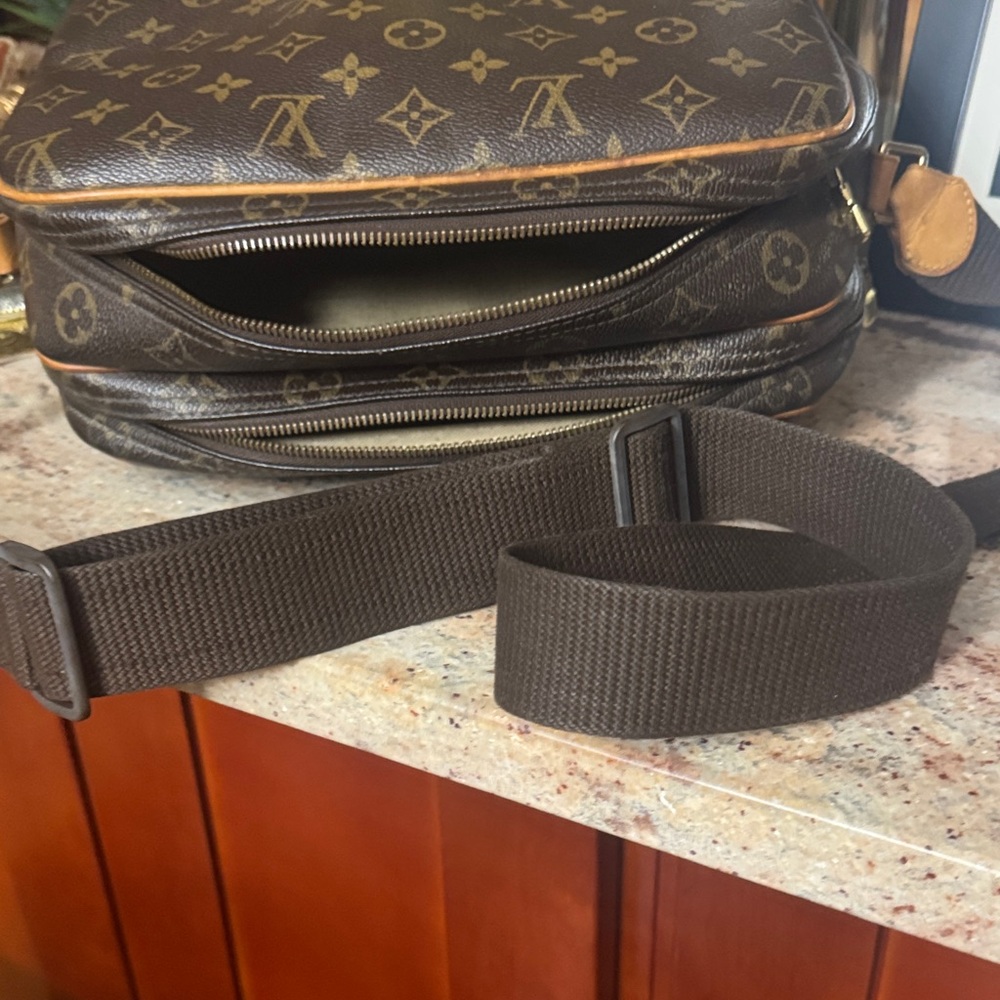 Louis Vuitton Brown Monogram Canvas Crossbody Bag - Picture 7 of 7